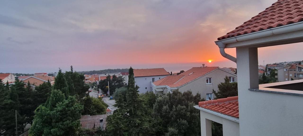 Florena Novalja Exteriör bild